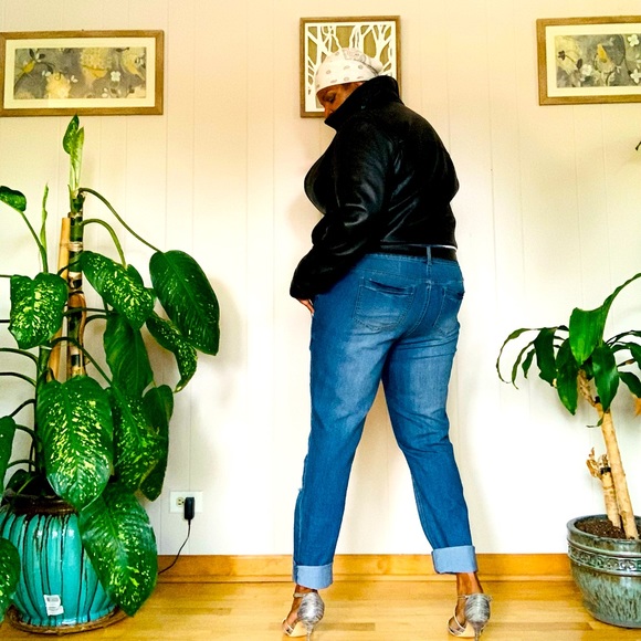 ✨Tory Burch✨ Gray & Metallic Gold Trim Snakeskin Leather Cross Strap Stiletto - Picture 16 of 16